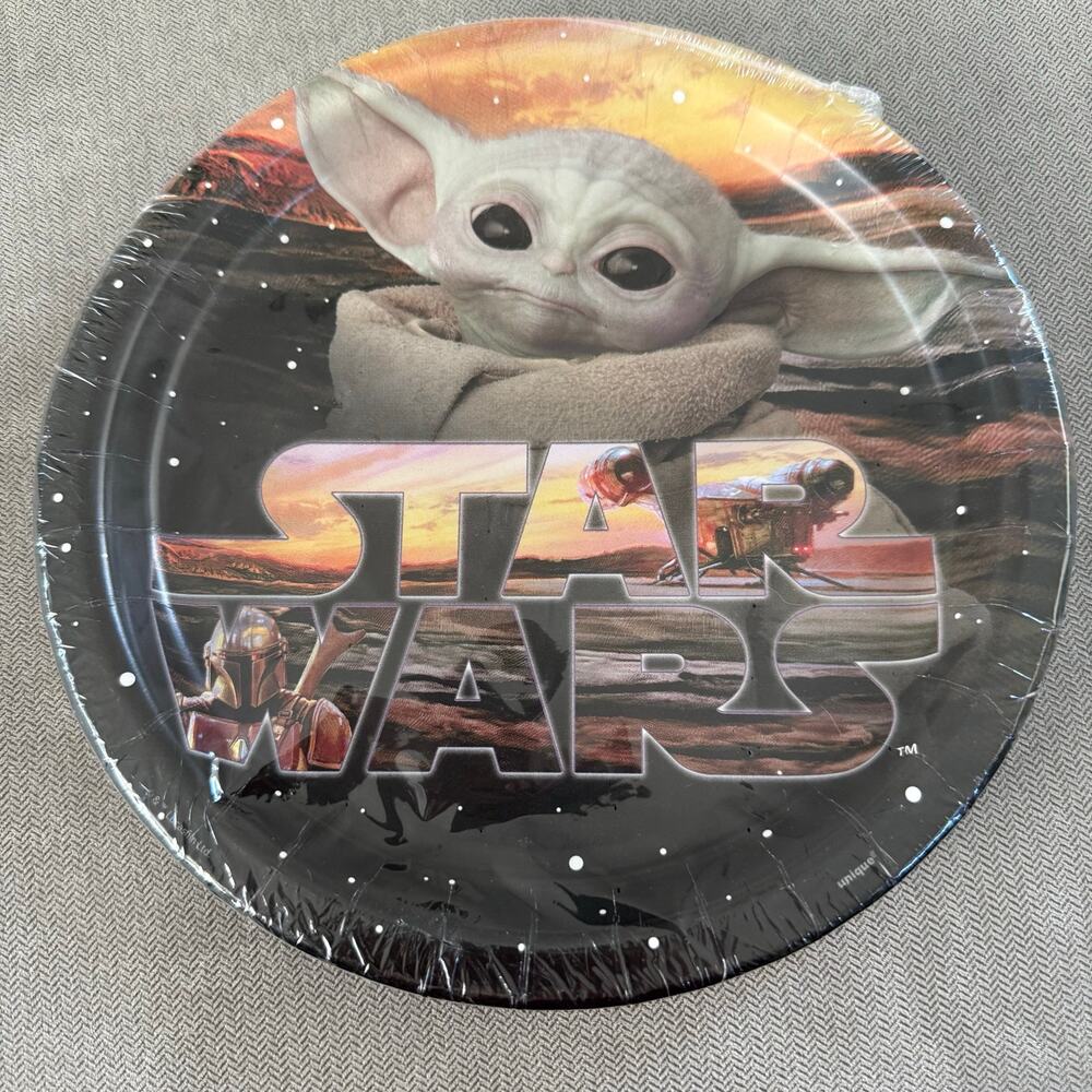 Star Wars Mandalorian Grogu Baby Yoda 8.6" Paper Party Plates 8 Count New